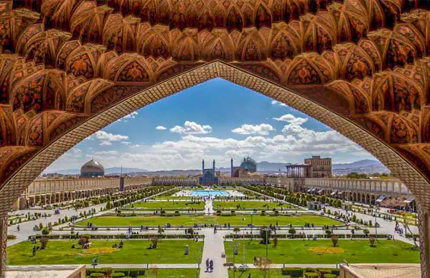 Alibaba https://cdn.alibaba.ir/cms/uploads/esfahan_1bab58e7b9.webp