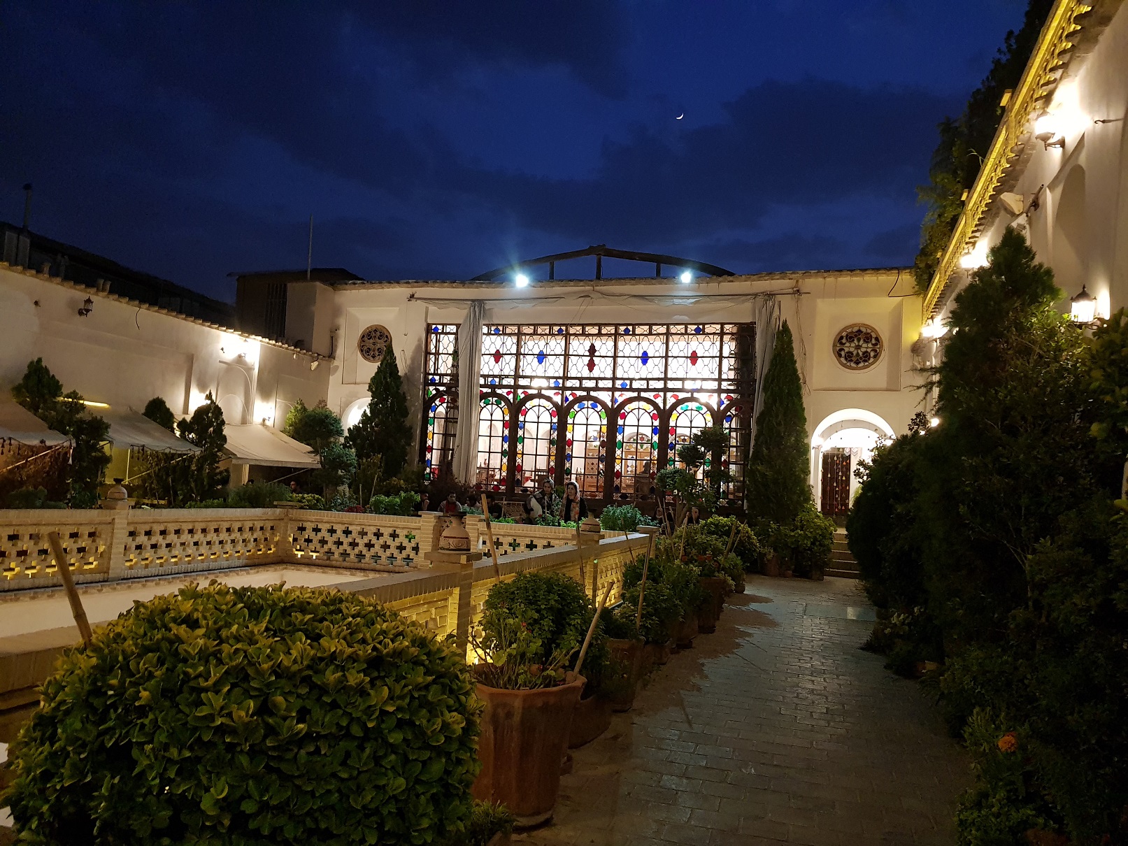 Alibaba https://cdn.alibaba.ir/ostorage-ugc/randd-threepio/legacy_photo_1494e556d87af769d7bfde0eaf249f82ffeeed2cb97ff9c5428ec9f53763a0a3_20210713204722.jpg?w=144