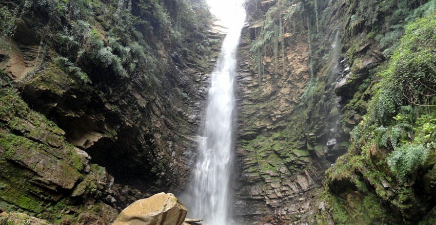 آبشار اوپال از جاهای دیدنی چالوس