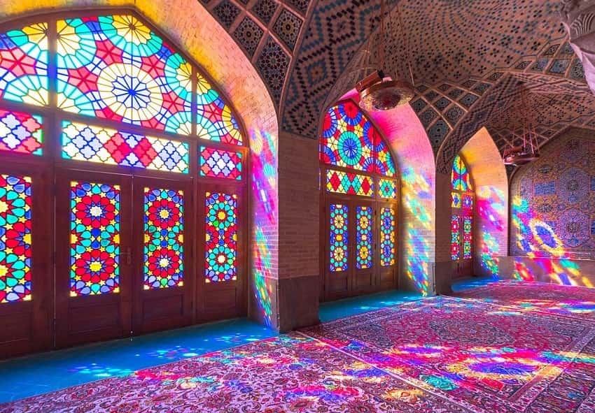 مسجد نصیرالملک از جذاب ترین مکان های دیدنی ایران