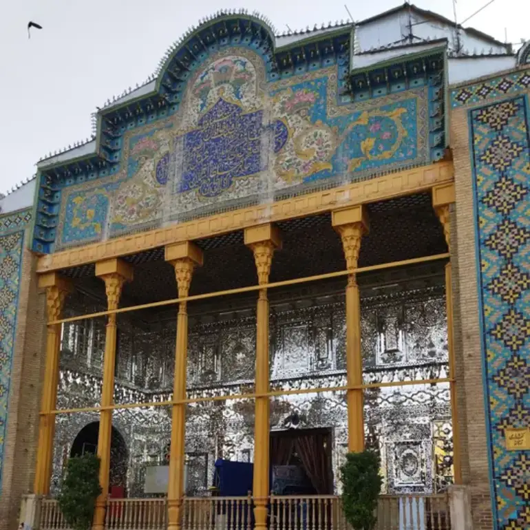 جاهای دیدنی قزوین؛ راهنمای سفر به شهر دروازهها 58 امامزاده شاهزاده حسین قزوین