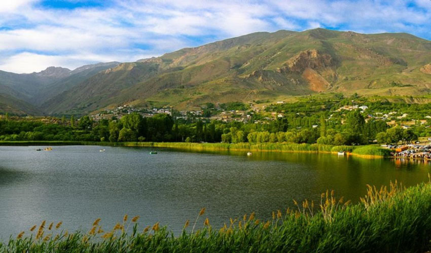 دریاچه اوان از دریاچه های زیبای ایران