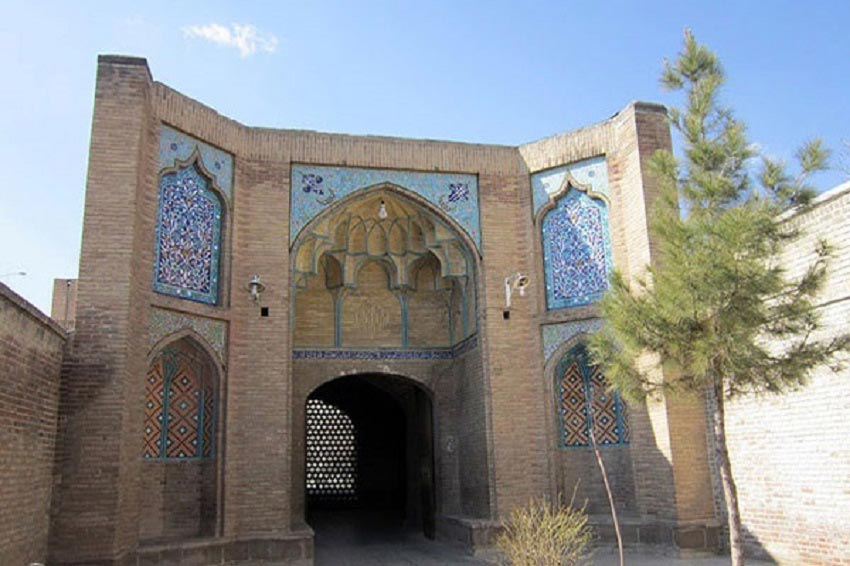 مسجد جامع عتیق از مکان های دیدنی قزوین