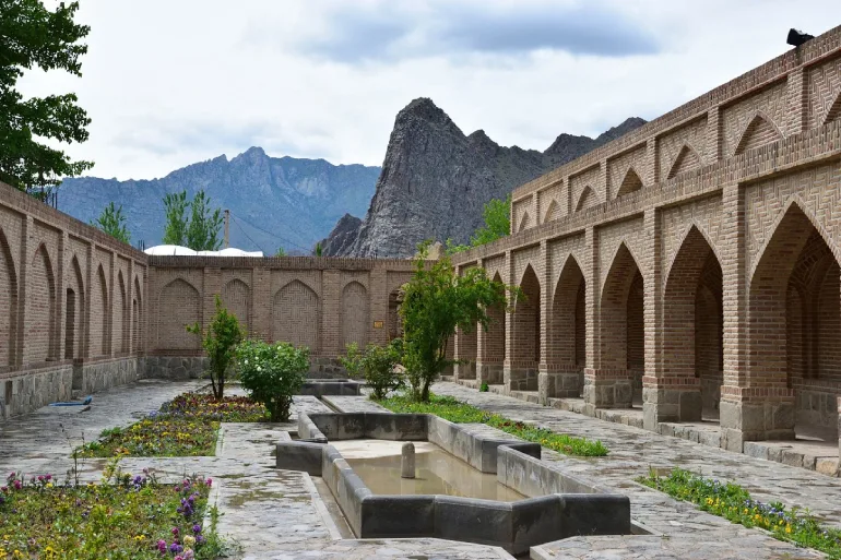 راهنمای سفر به جلفا، شهری مرزی در همسایگی رود ارس 55 راهنمای سفر به جلفا