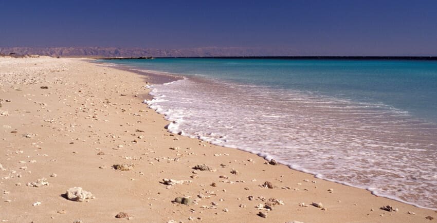 ساحل مرجان از زیباترین سواحل ایران