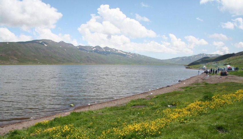 دریاچه نئور از دیدنی های اردبیل