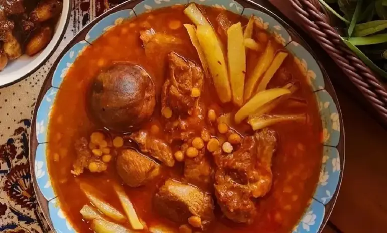 غذاهای سنتی کاشان؛ خوشمزههای کاشان را کشف کنید 8 خورش نخود آله