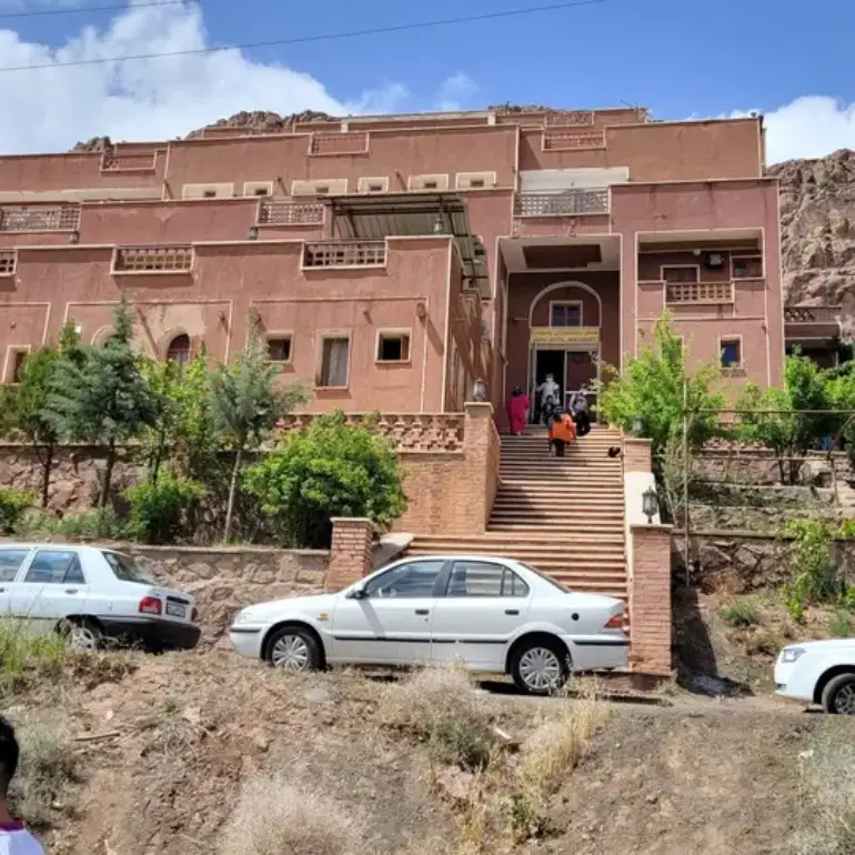 روستای ابیانه؛ گشتی در نگین سرخ کویر ایران 43 سفر یک روزه به ابیانه