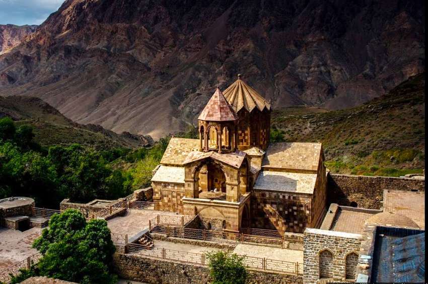 کلیسای استفانوس مقدس از مکان های دیدنی آذربایجان شرقی
