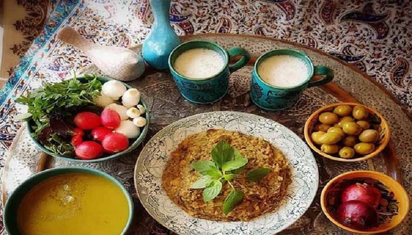 یخنی لوبیا از غذاهای سنتی اصفهان