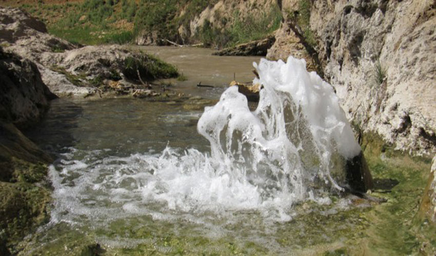 چشمه آب معدنی کوه زنبیل ارومیه