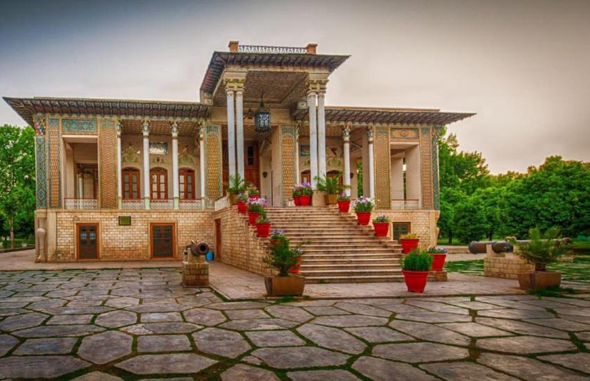 باغ عفیف آباد از مکان های دیدنی شیراز