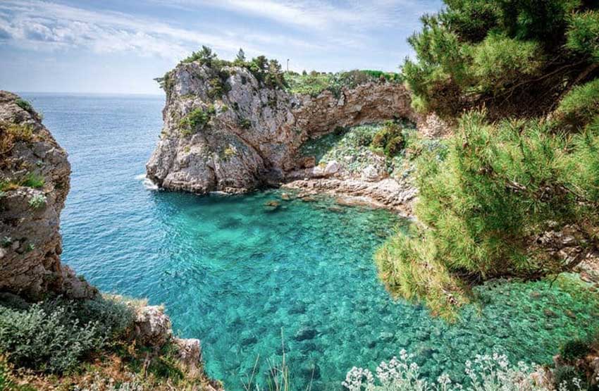 pic 16 Crystal clear water of Adriatic Sea in Dubrovnik Croatia