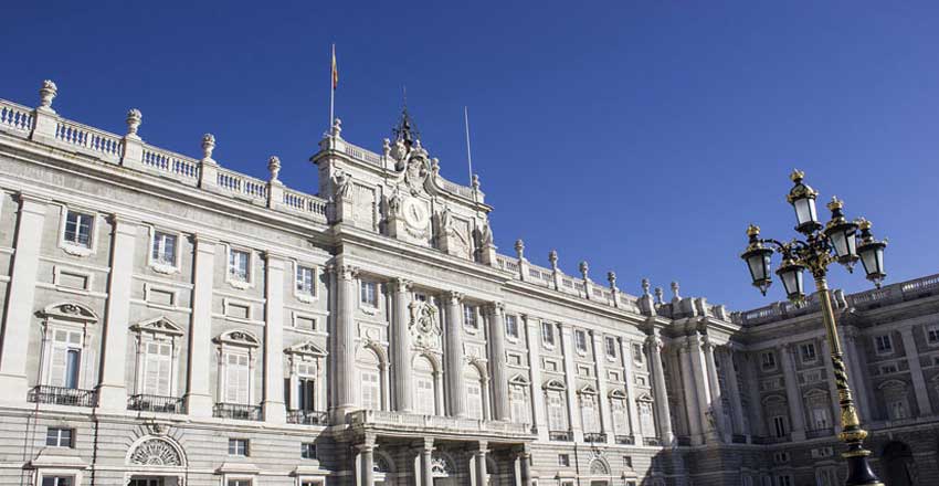 کاخ سلطنتی مادرید از جاهای دیدنی اسپانیا