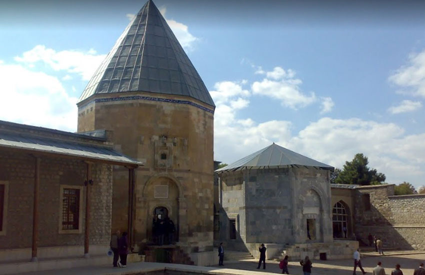 مسجد و تپه علاالدین در قونیه ترکیه 