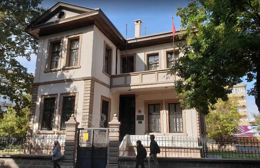 موزه آتاتورک در قونیه ترکیه