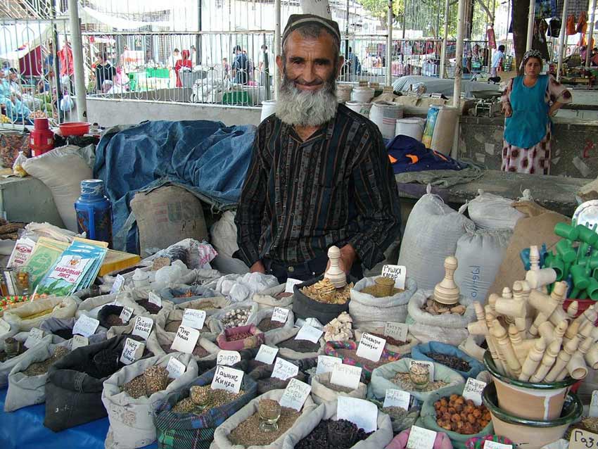 بازار شاه منصور از دیدنی های تاجیکستان