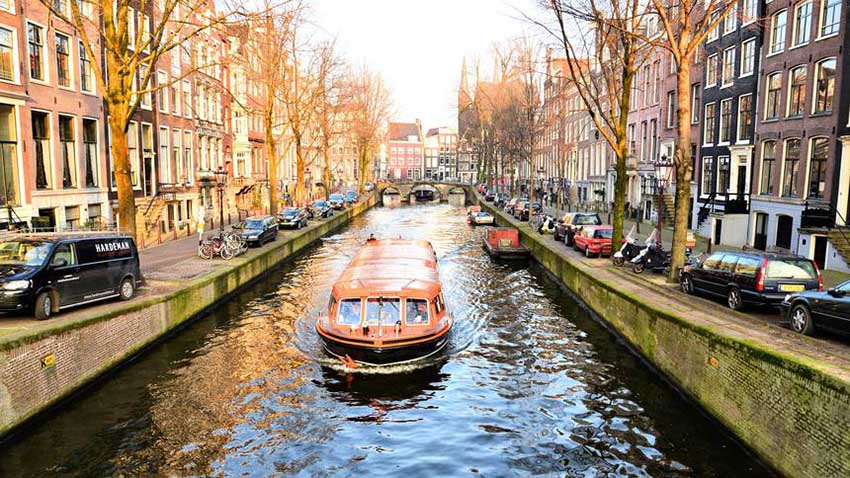 کانال بلت - مکان های دیدنی آمستردام