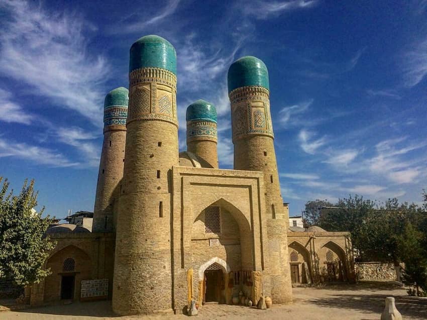 مدرسه چهار منار - جاهای دیدنی ازبکستان