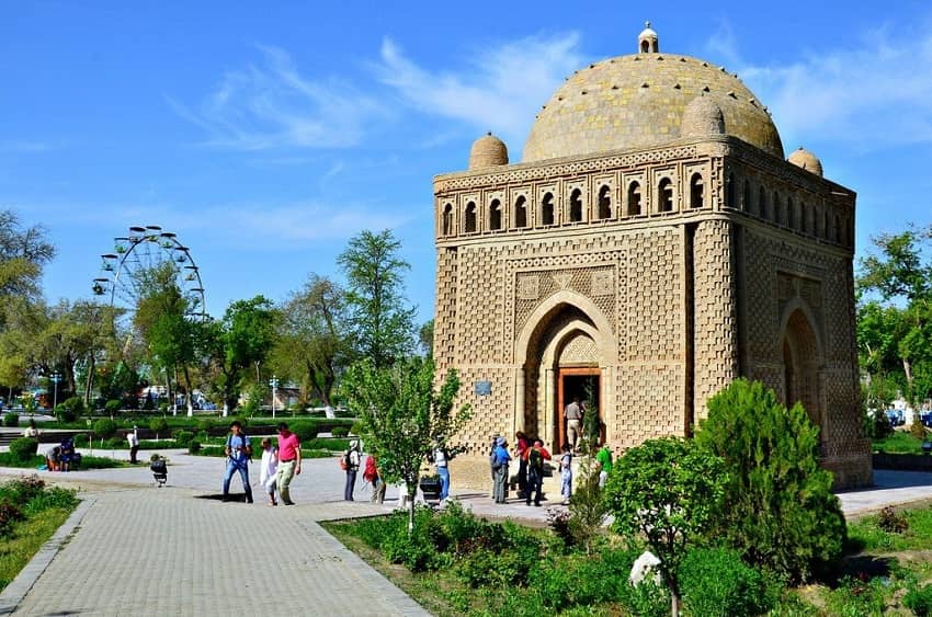 مقبره سامانی‌ها - جاهای دیدنی ازبکستان