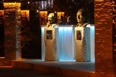 بهترین ساحل برای شنا در کیش