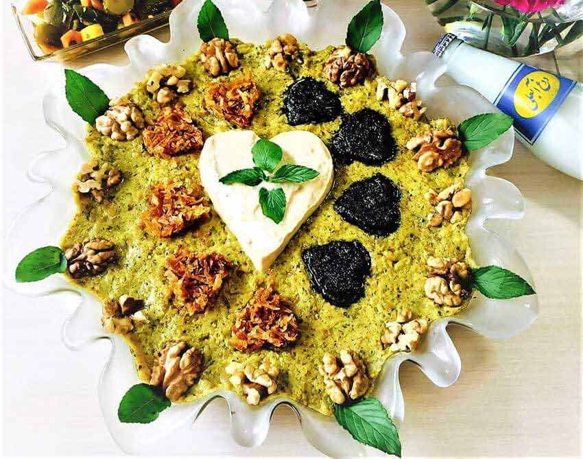 خوراکی‌های متنوع در روستای قلات شیراز