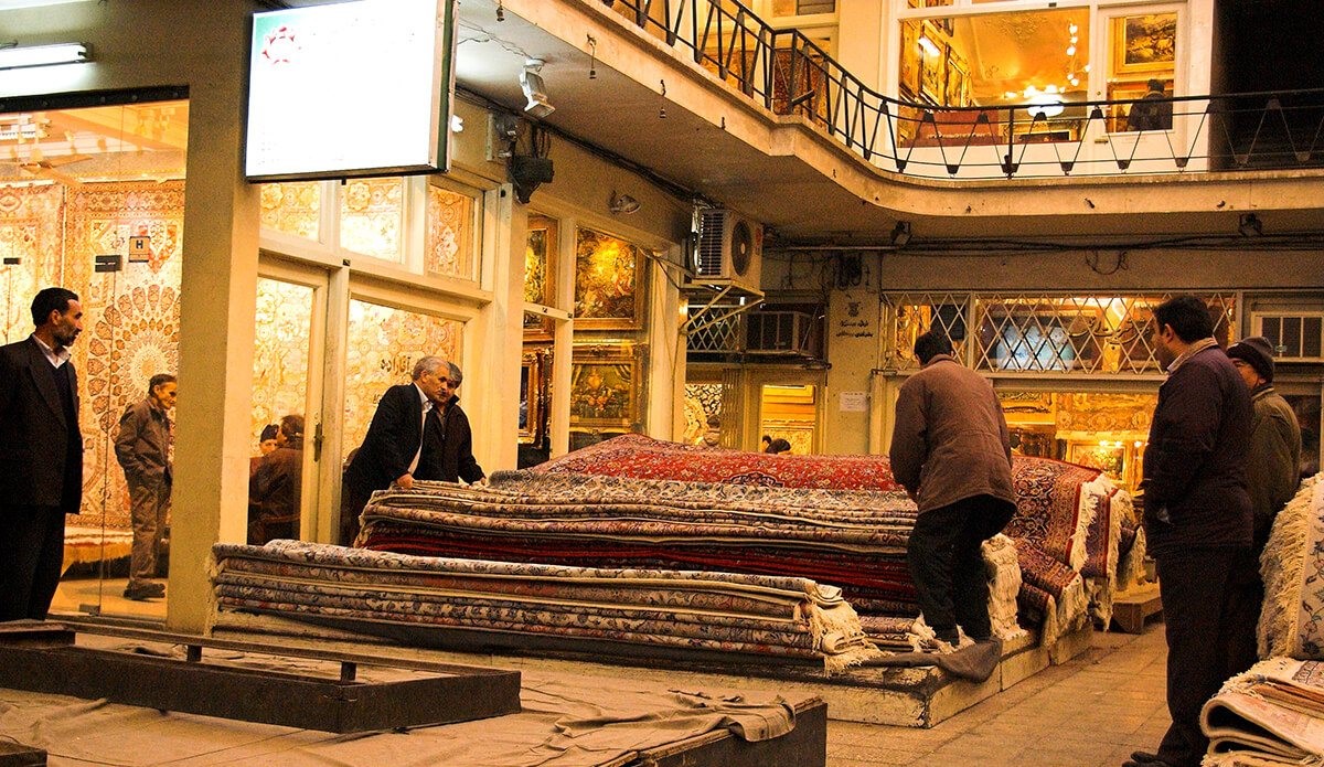 بازار بزرگ تهران؛ هم فال و هم تماشا 8 بازار بزرگ تهران بازار 15 خرداد تهران