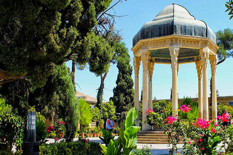 جاهای دیدنی شیراز؛ 43 جاذبه که هوش از سرتان میبرد 82 تور شیراز