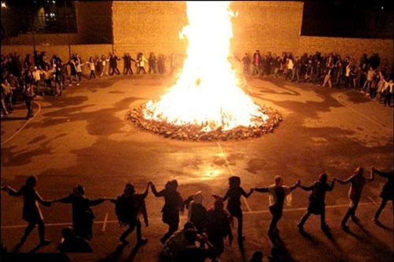سفر به شیراز؛ هرآنچه که باید از این شهر بدانید 53 چهارشنبه سوری در شیراز