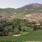 دره ارغوان مشهد؛ طبیعتگردی در بنفشترین طبیعت خراسان 10 میامی مشهد، روستایی با امامزاده، کاروانسرا و آبِ گرم