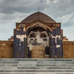 مسجد کبود تبریز، کبود از ناملایمتی‌ روزگار