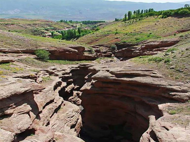 جاهای دیدنی قزوین؛ راهنمای سفر به شهر دروازهها 16 مسیر دسترسی به دره گرماگلو