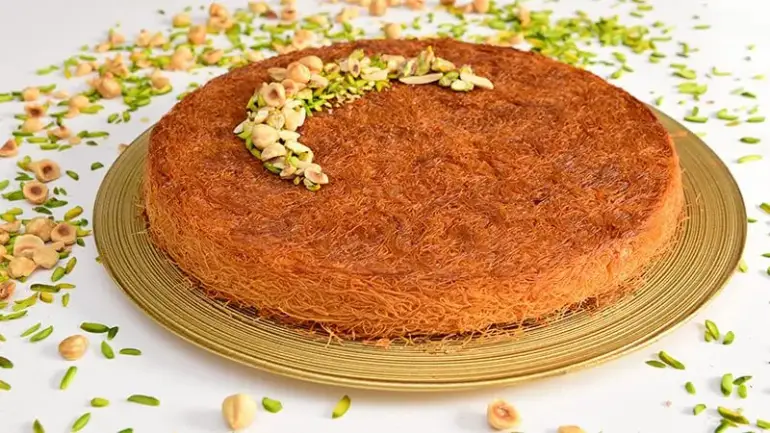 غذاهای سنتی قطر و سفری حول محور عطر و طعم 19 کنافه