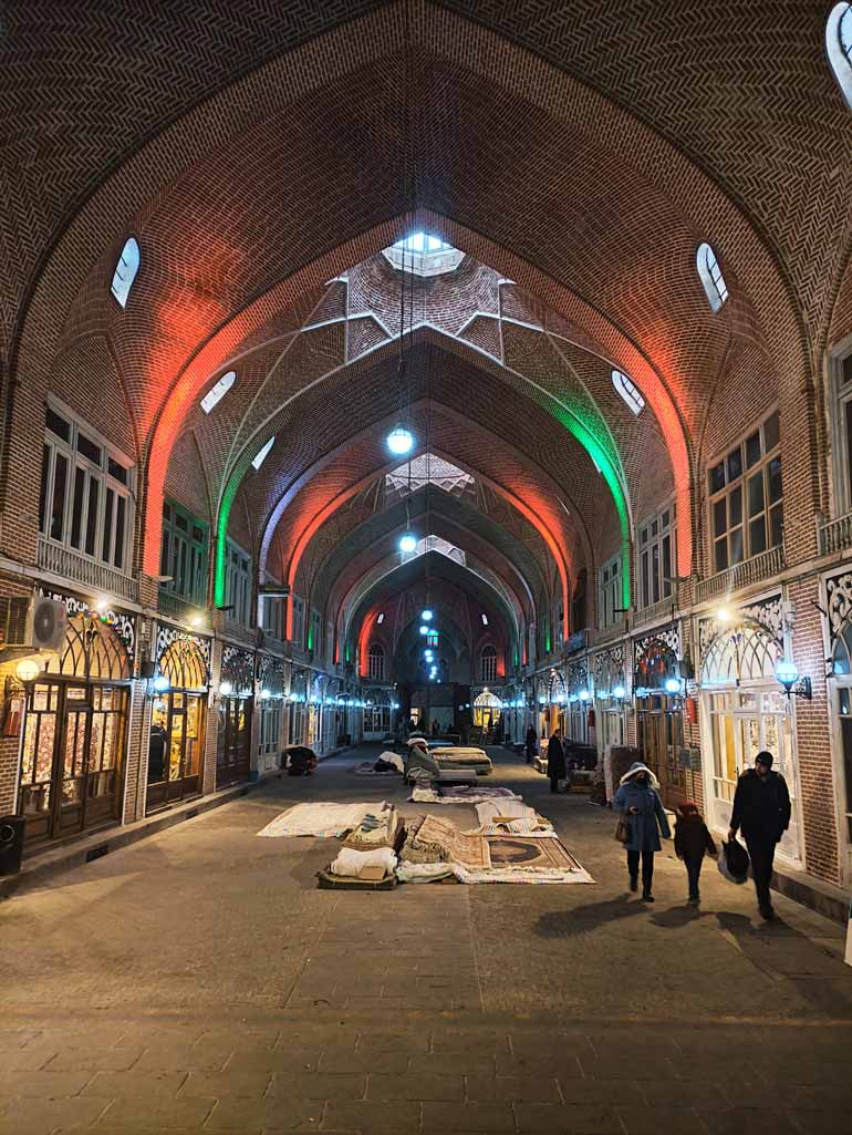 بازار تبریز بزرگترین بازار سرپوشیده جهان 44 بازار تبریز