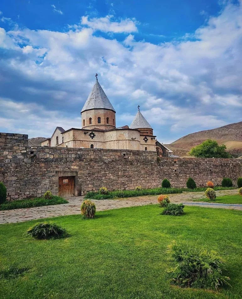 قره کلیسا چالدران؛ اولین کلیسای جهان مسیحیت 23 قره کلیسا