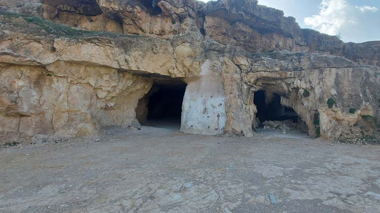 غار هفت خانه در جاهای دیدنی خلخال