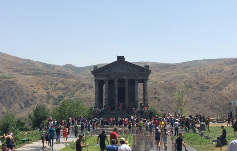 جشن آب ارمنستان