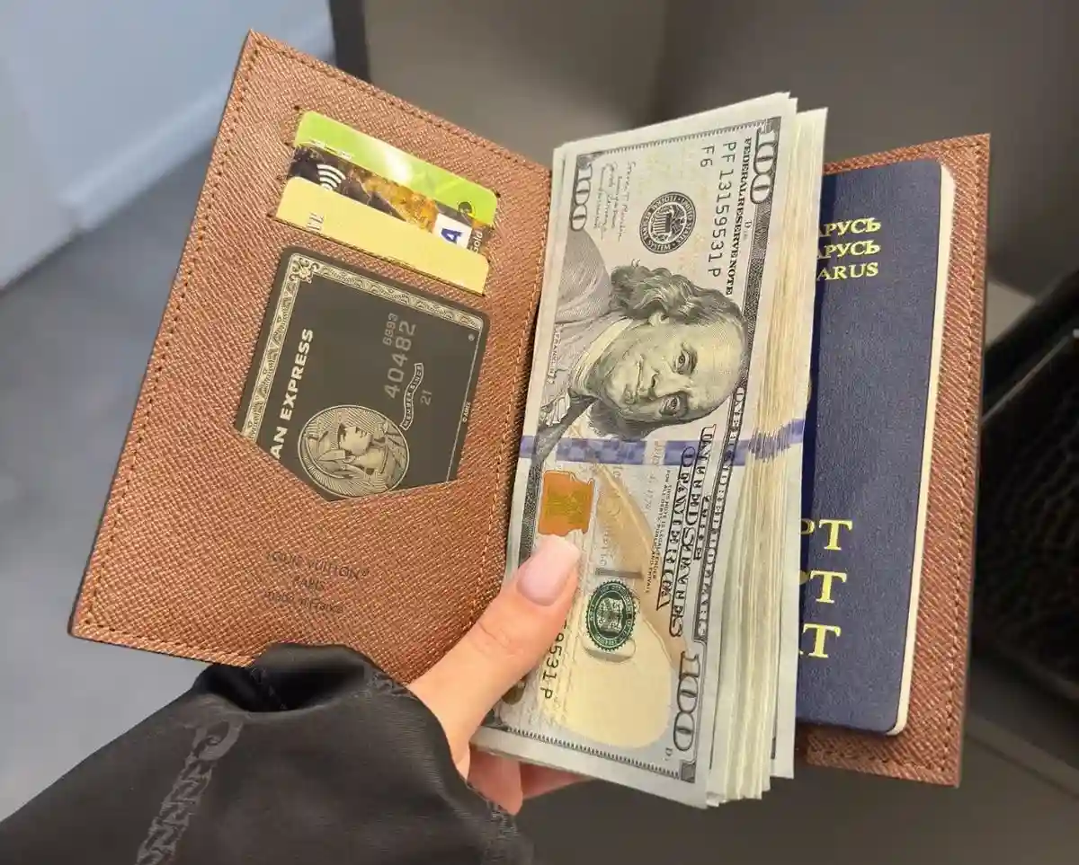 دریافت ارز مسافرتی ۱۴۰۴؛ جدیدترین قوانین و تغییرات