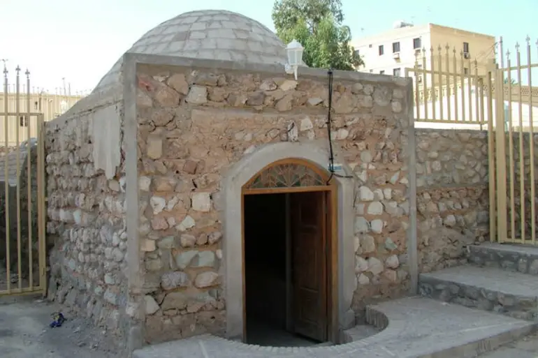 حمام گله داری