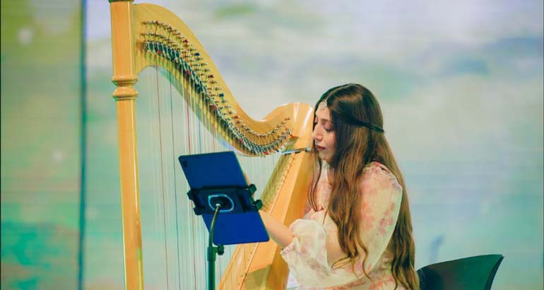 موسیقی زنده در دهکده جهانی دبی