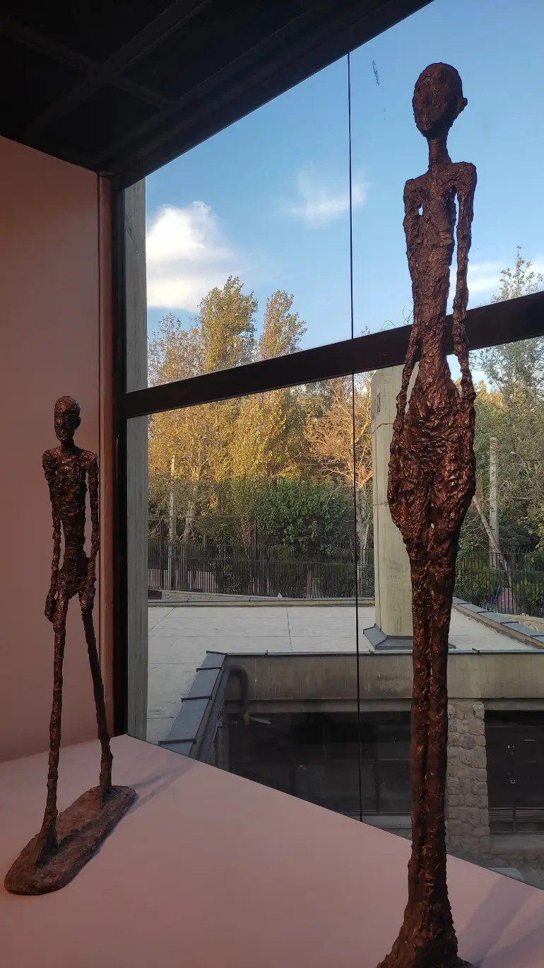 موزه هنرهای معاصر تهران؛ جایی برای دیدن آثار هنری ایران و جهان تصویری از آثار بینالمللی در موزه هنرهای معاصر