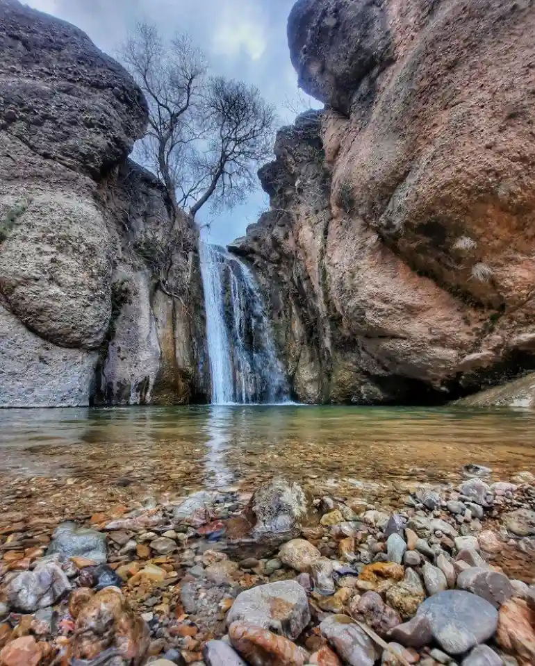 آبشار طلایی در لرستان