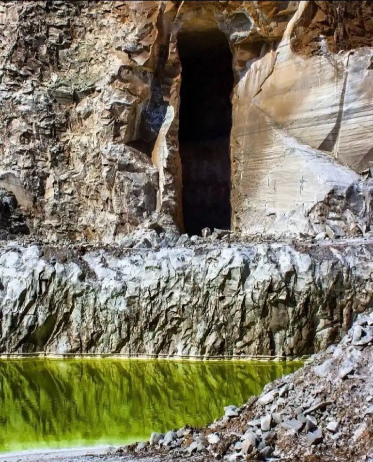 مسیر رفتن به غار نمکی گرمسار