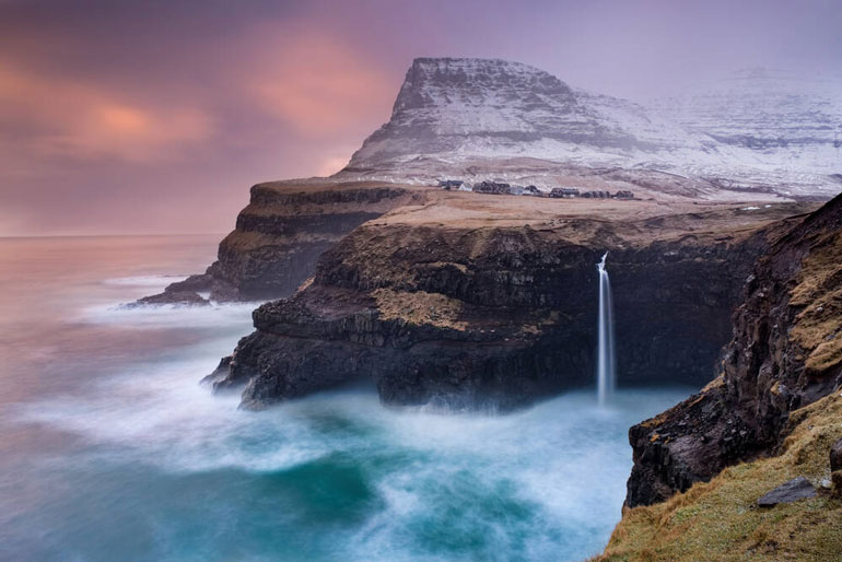 آبشار مولافاسور (Mulafossur Waterfall)