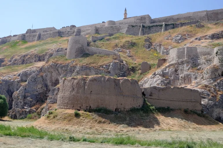 قلعه تاریخی شهر وان