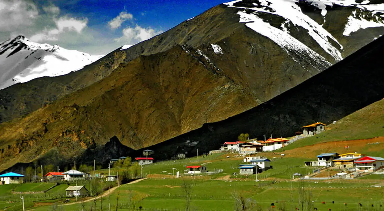 روستای الیت