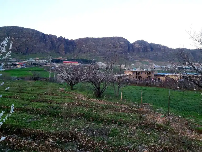 روستای قلعه سنگی