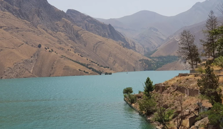 بهترین زمان رفتن به روستای واریان در جاده چالوس