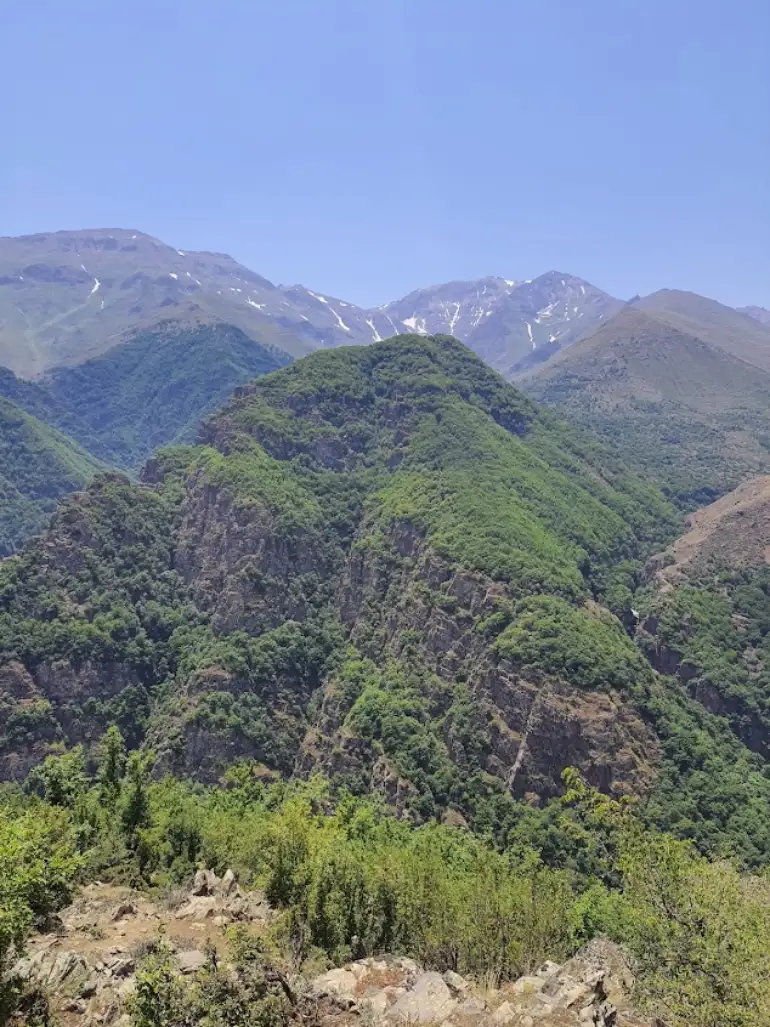 روستای دلیر در جاده چالوس