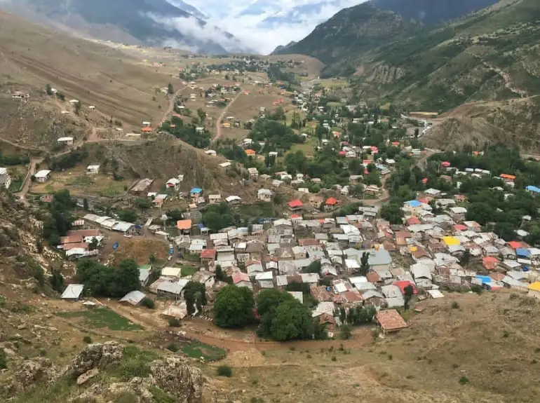 روستای دلیر جاده چالوس